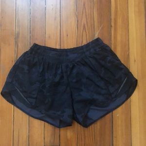 Black camo lulu lemon shorts
